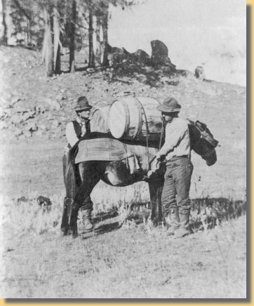 Packer und Muli auf Crooks Feldzug gegen die Sioux  1867 auf den nrdl. Great Plains